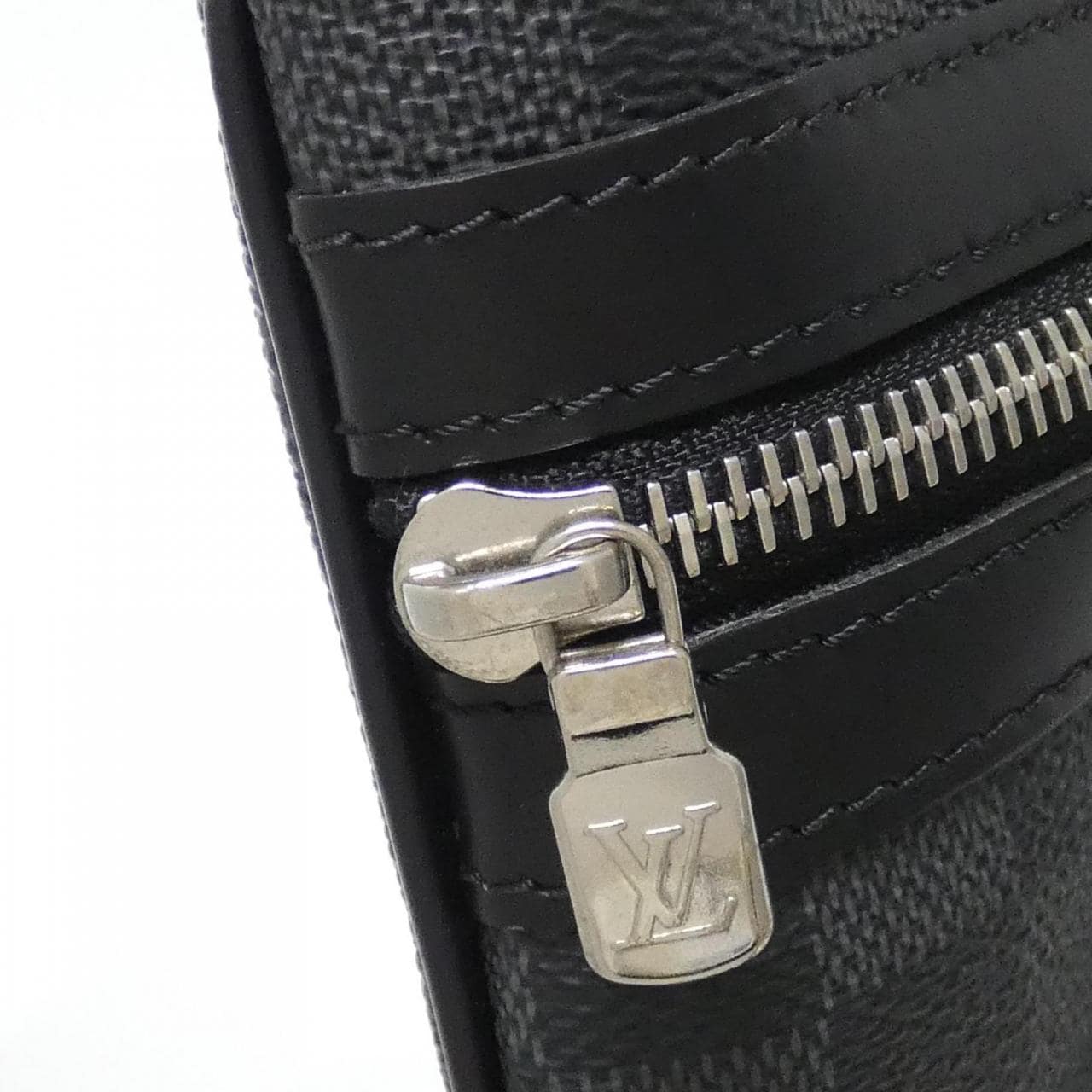 ルイヴィトン ダミエ グラフィット トマス N58028 ショルダーバッグ