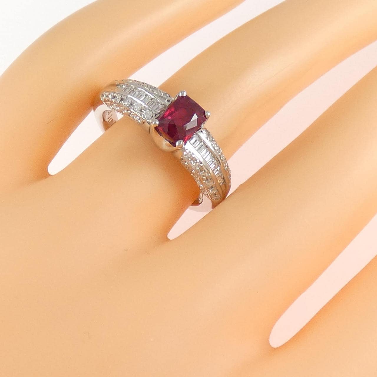 PT900 ルビー リング 1.01CT