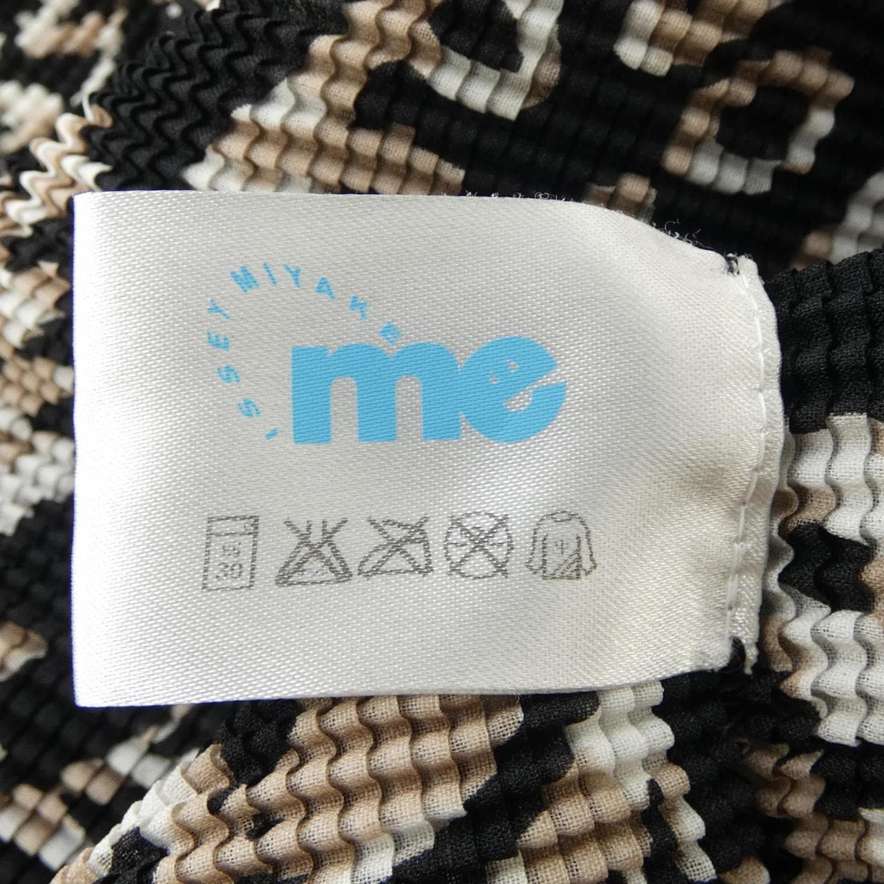 ミーイッセイミヤケ me ISSEY MIYAKE MI123FK236 トップス