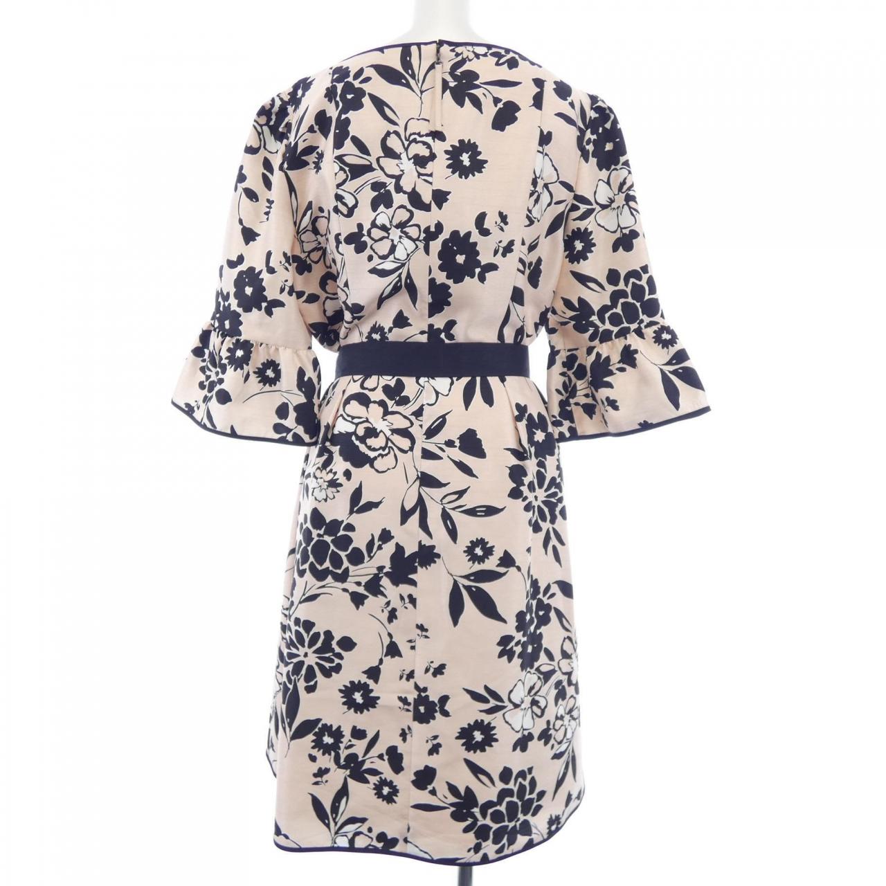 TO BE CHIC One Piece