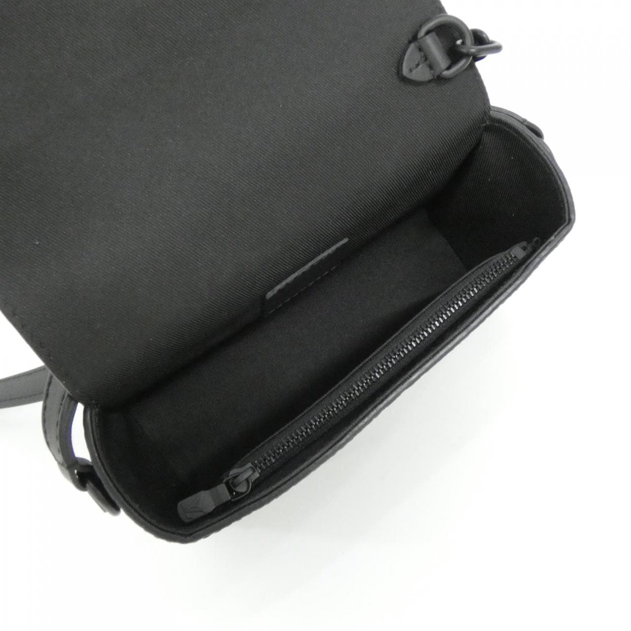 ルイヴィトン トリヨン モノグラム スティーマー ウエアラブル ウォレット M81746 ショルダーバッグ