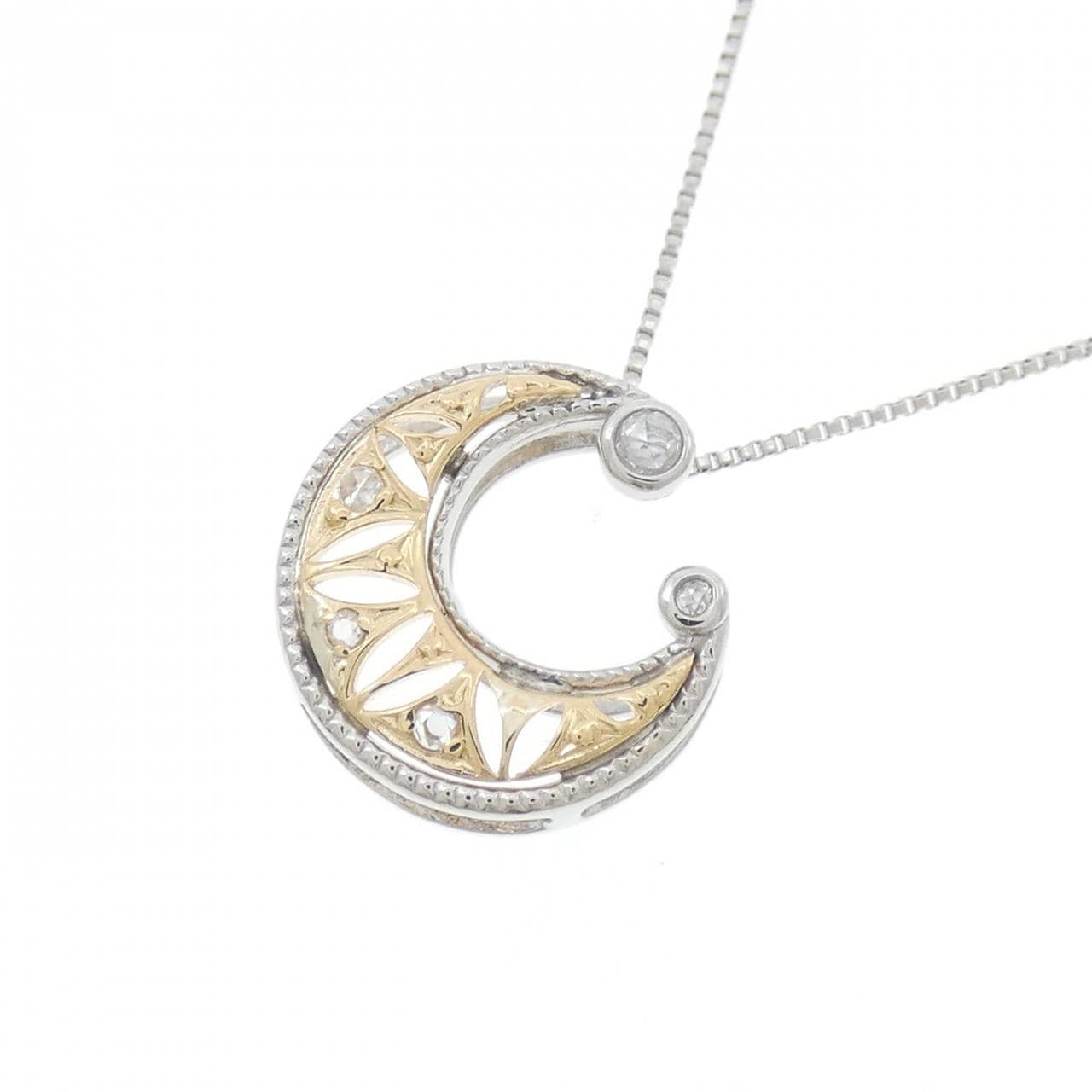 PT900/K18YG/PT850 ムーン ダイヤモンド ネックレス 0.03CT