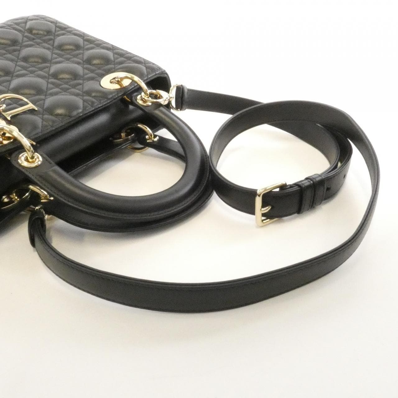 クリスチャンディオール レディ ディオール ミディアム M0565ONGE バッグ