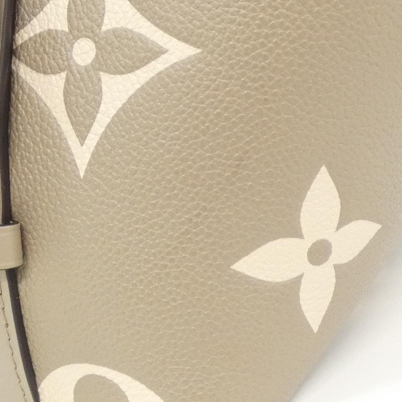 ルイヴィトン バイカラー モノグラム アンプラント オール イン BB M13045 ショルダーバッグ