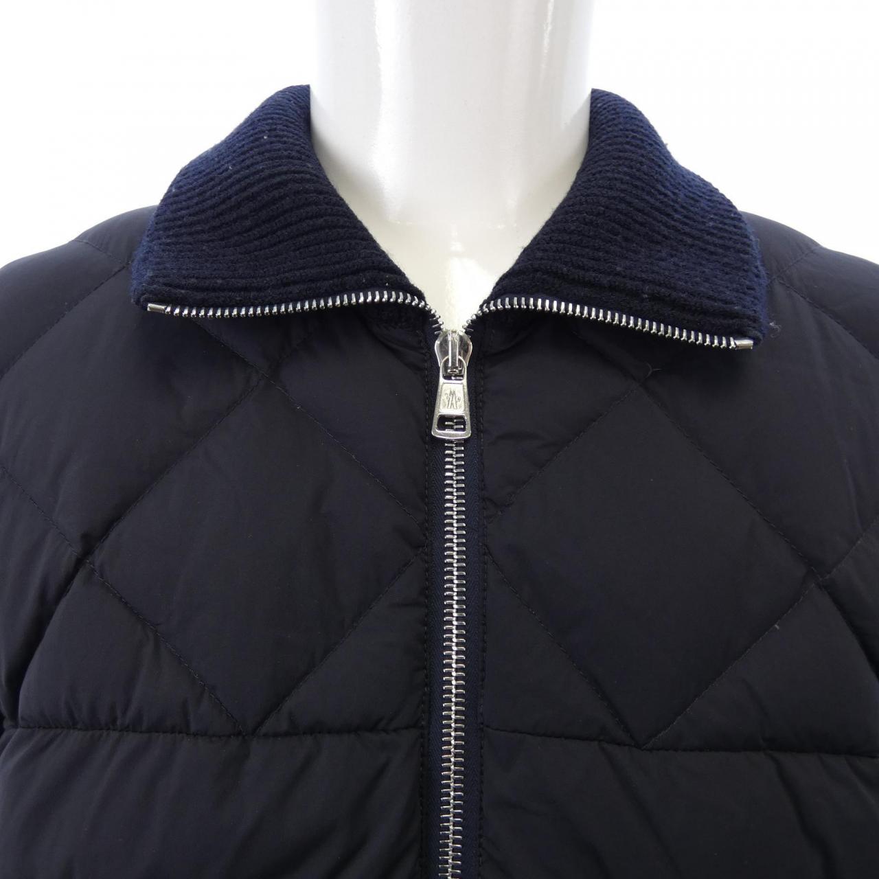 モンクレール MONCLER ダウンジャケット