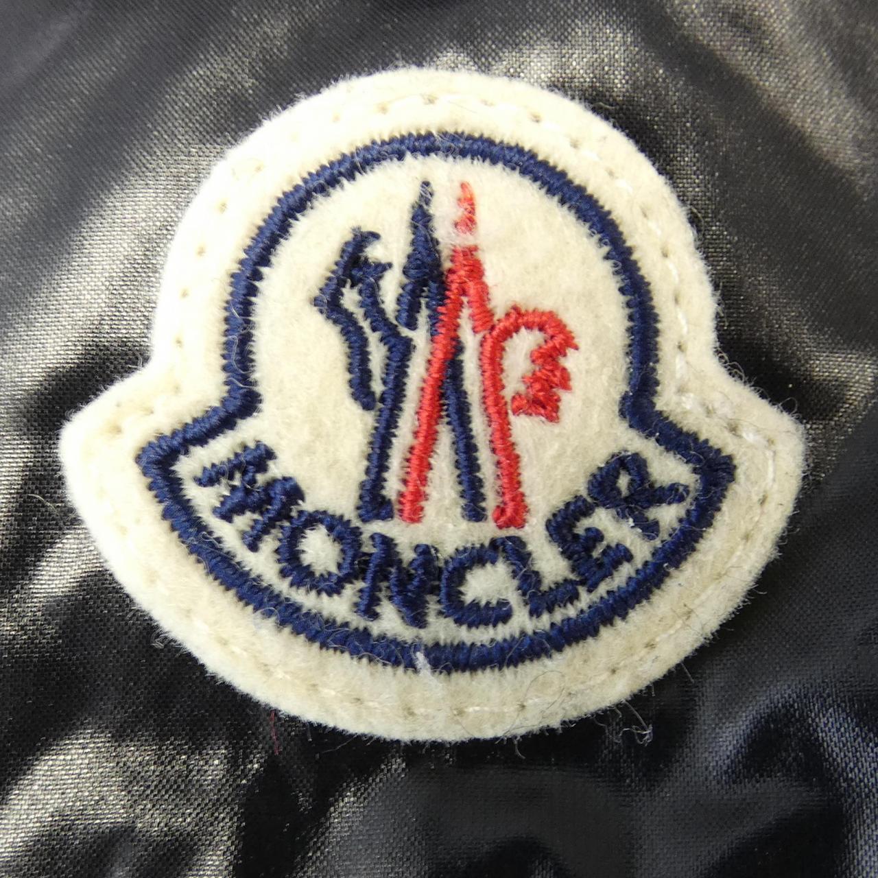 モンクレール MONCLER ダウンジャケット