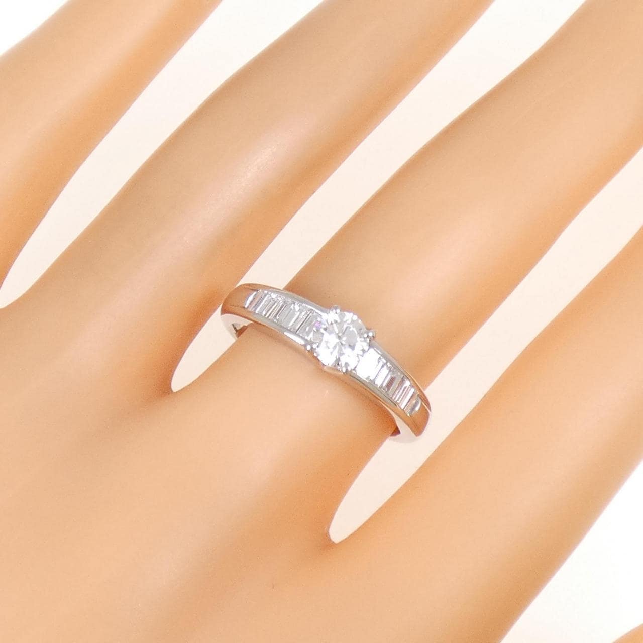 PT900 ダイヤモンド リング 0.406CT G VVS2 VG
