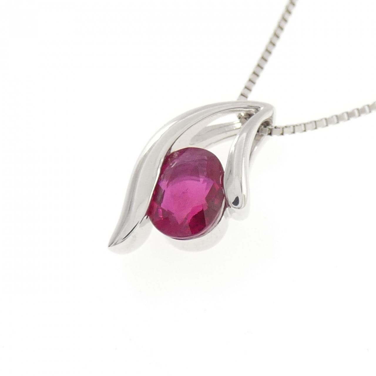 K18WG ルビー ネックレス 1.125CT