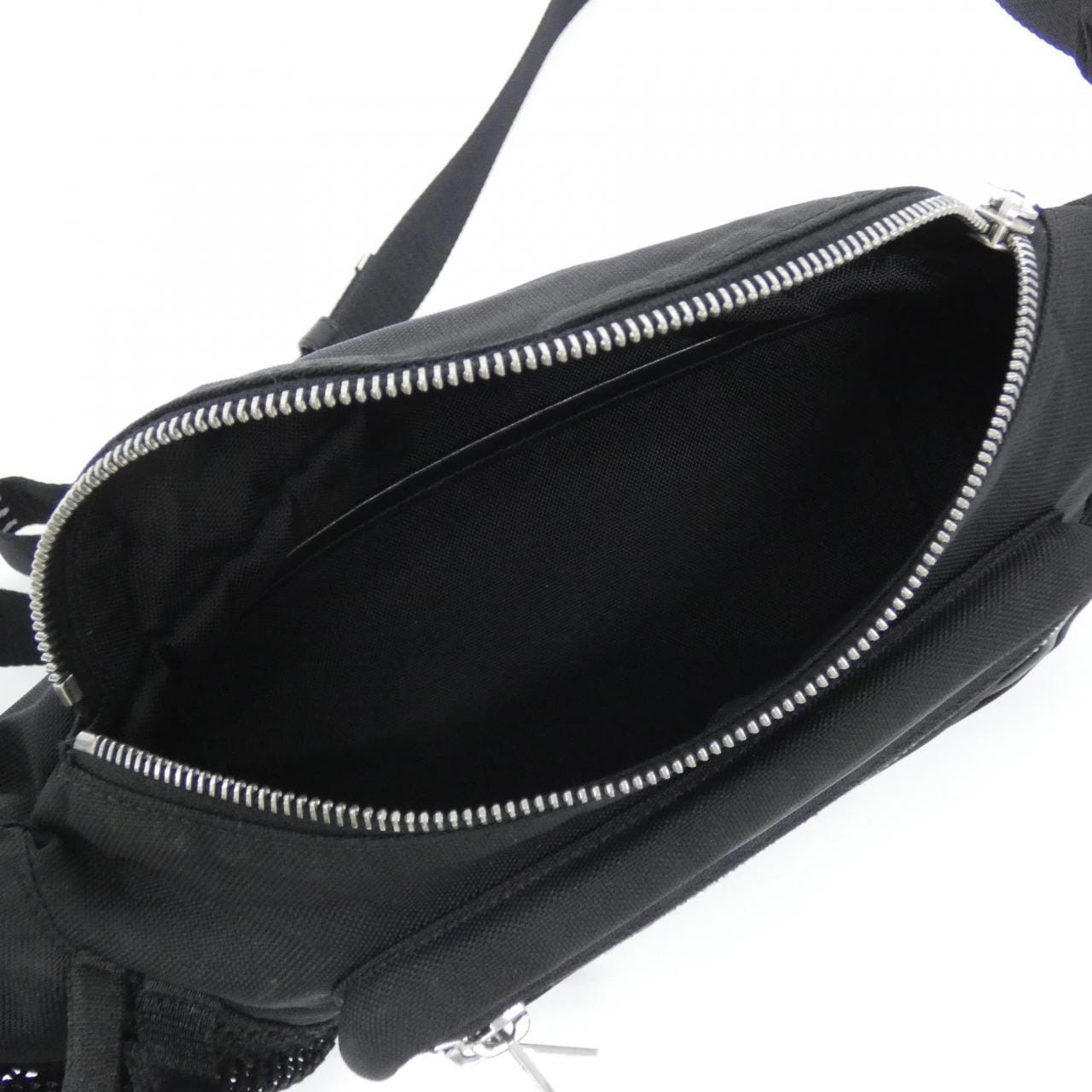 セリーヌ ラージ ジップド ベルト バッグ 198682DMT ショルダーバッグ