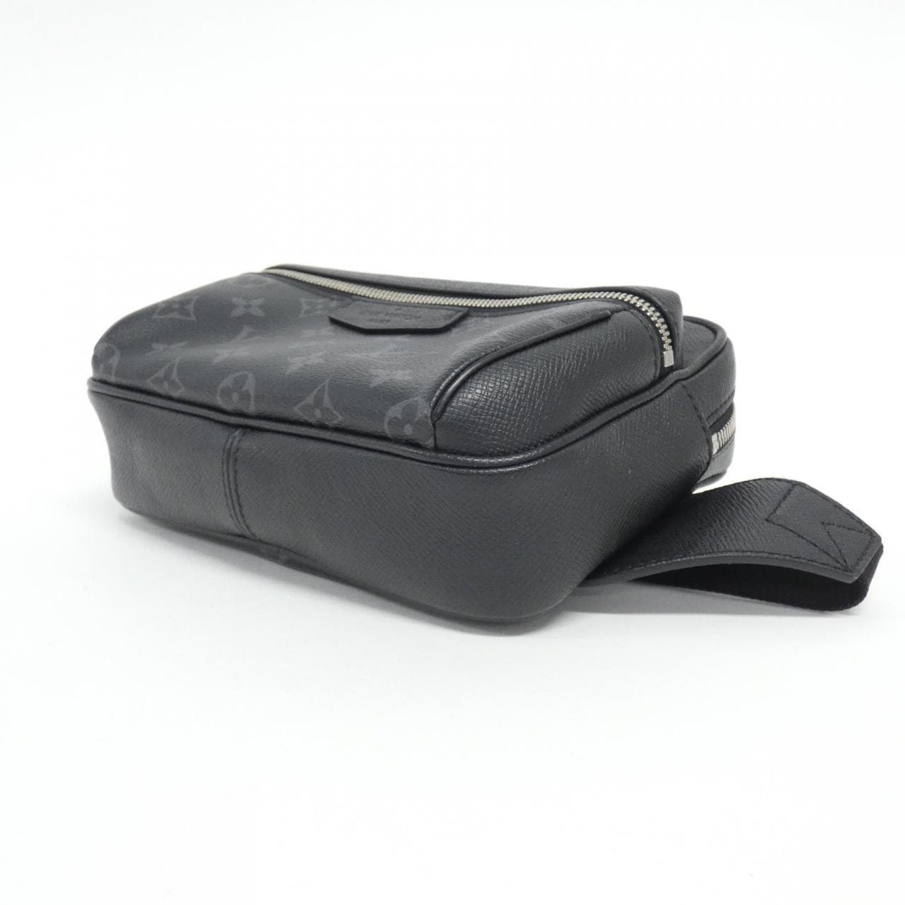LOUIS VUITTON Taiga Rama Bum Bag Outdoor M30245 Shoulder Bag