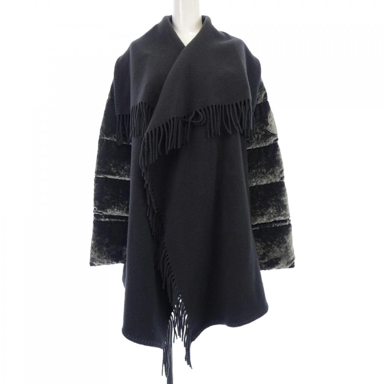 モンクレール MONCLER 20930081885 ダウンジャケット
