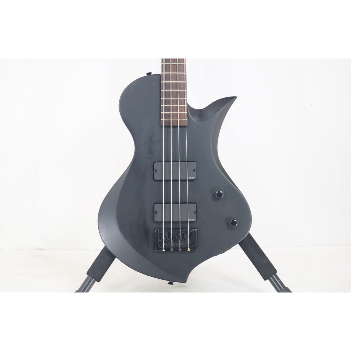 ＦＥＲＮＡＮＤＥＳ　　ＲＡＶＥＬＬＥ　ＢＡＳＳ　ＷＩＤＯＷ