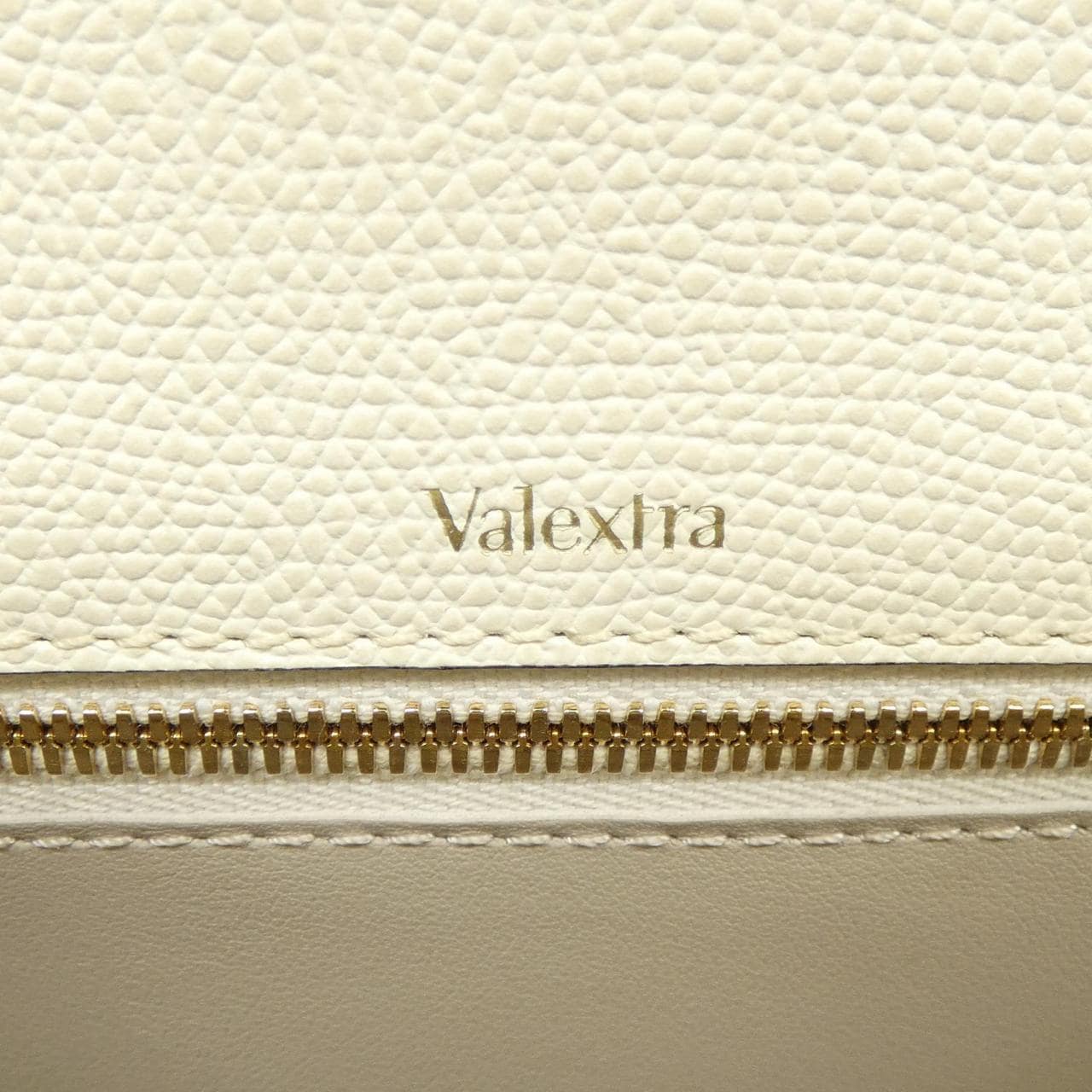 ヴァレクストラ VALEXTRA イジィデ ISIDE WBES0056028MMOCPN BAG