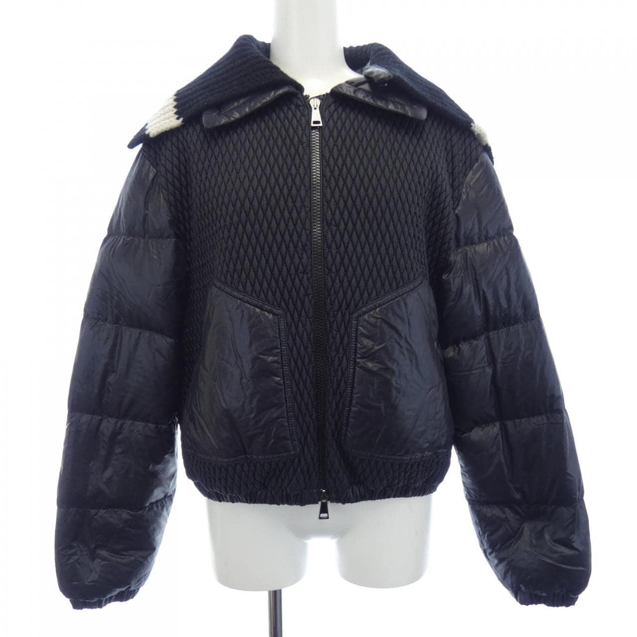 モンクレール MONCLER ダウンジャケット