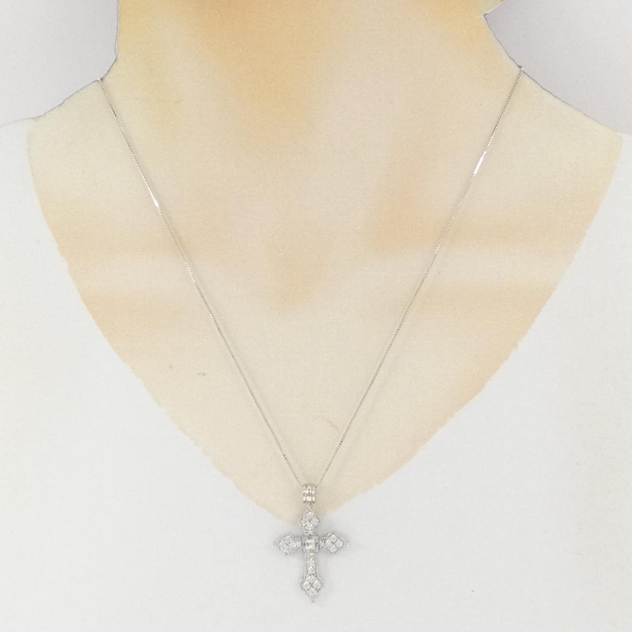 K18WG クロス ダイヤモンド ネックレス 0.15CT