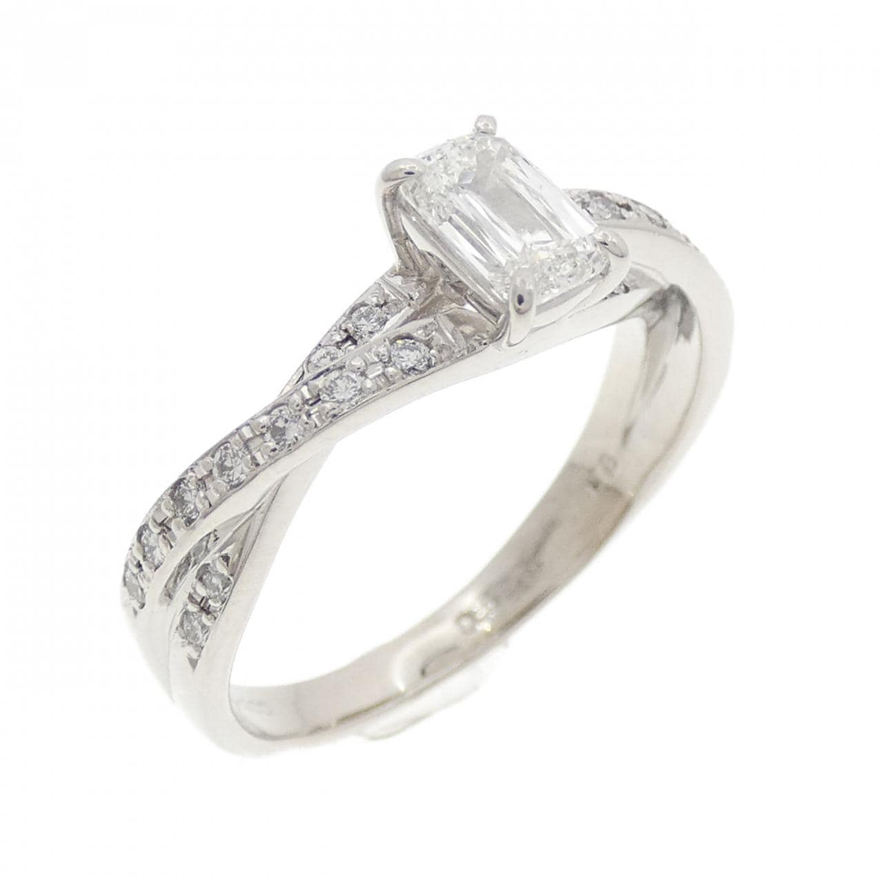 PT900 ダイヤモンド リング 0.523CT F VVS1 ファンシーカット