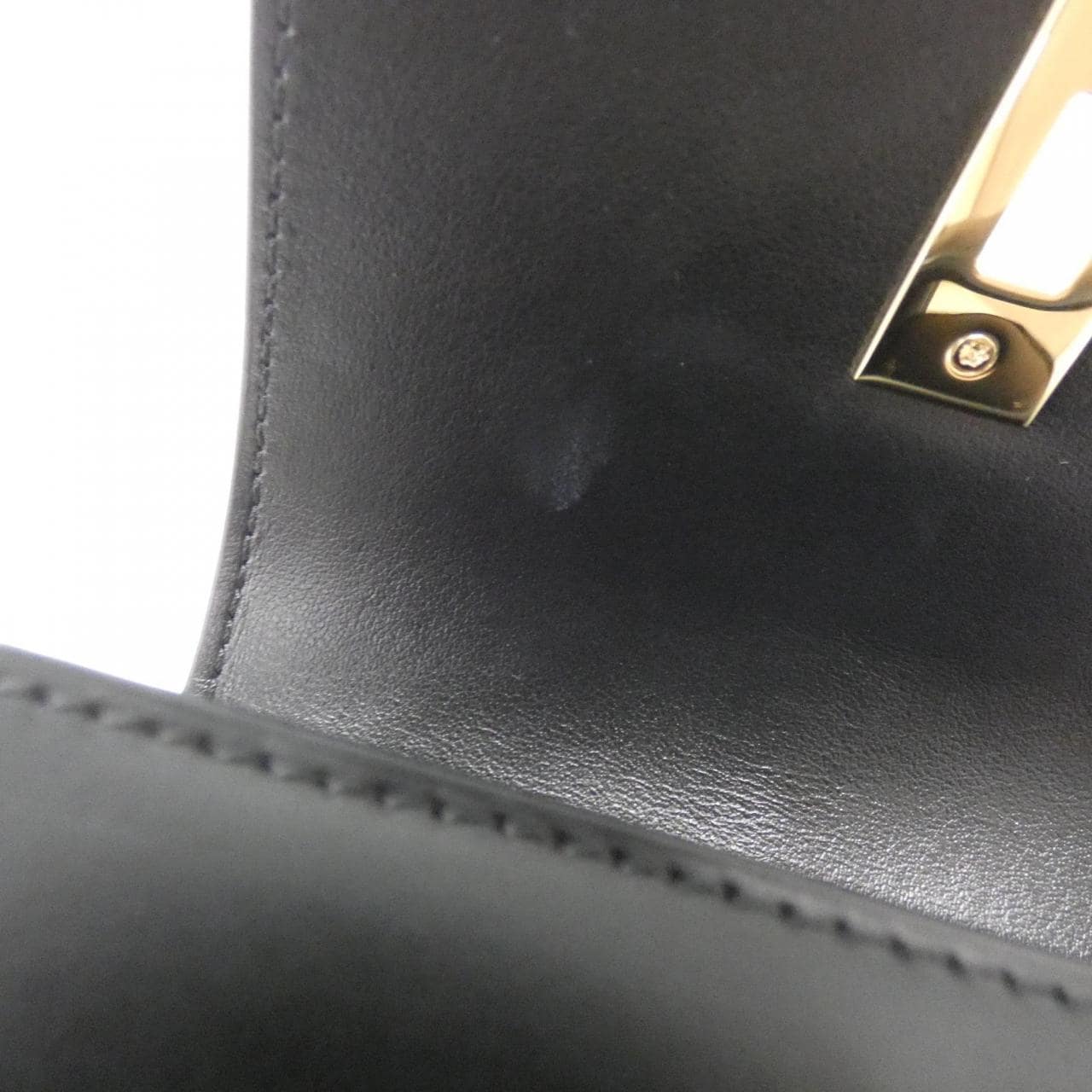 セリーヌ スモール ウォレット 16 10F523CQ7 財布