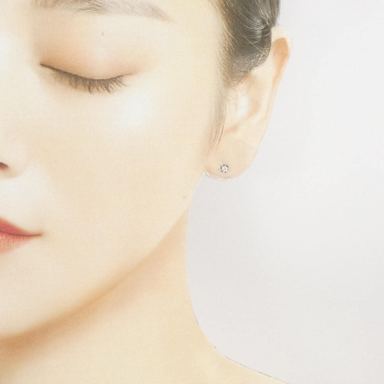 PT900 ソリティア ダイヤモンド ピアス 0.10CT