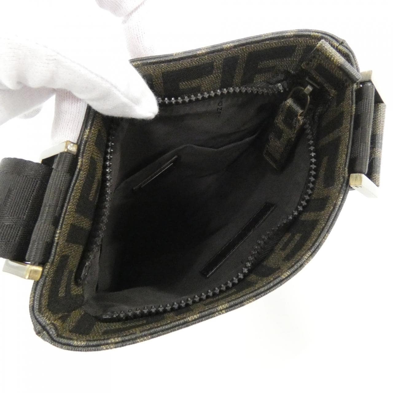 フェンディ ズッカ 7VA214 UZD ショルダーバッグ