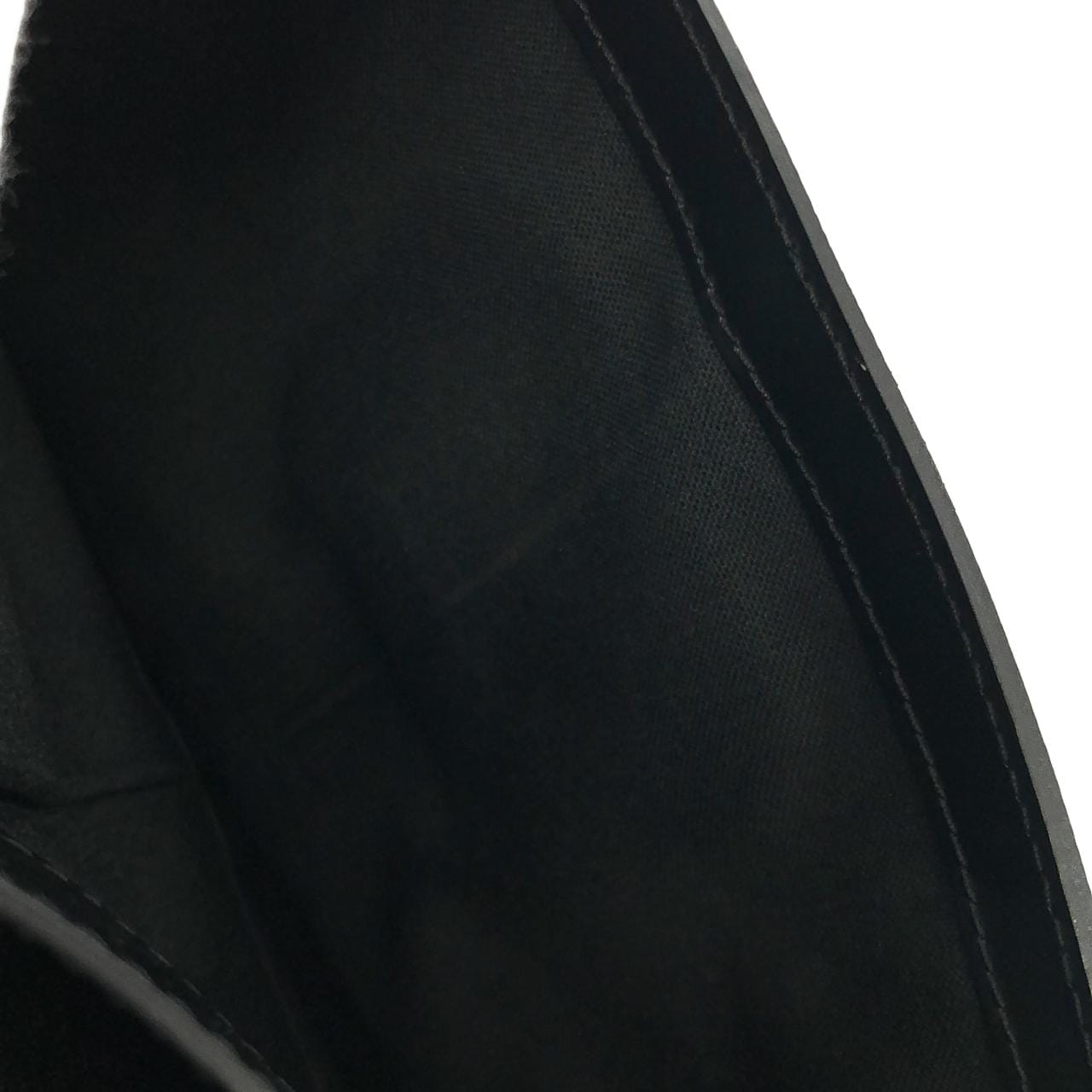 ルイヴィトン タイガ ロブスト 41-1 M31052 バッグ