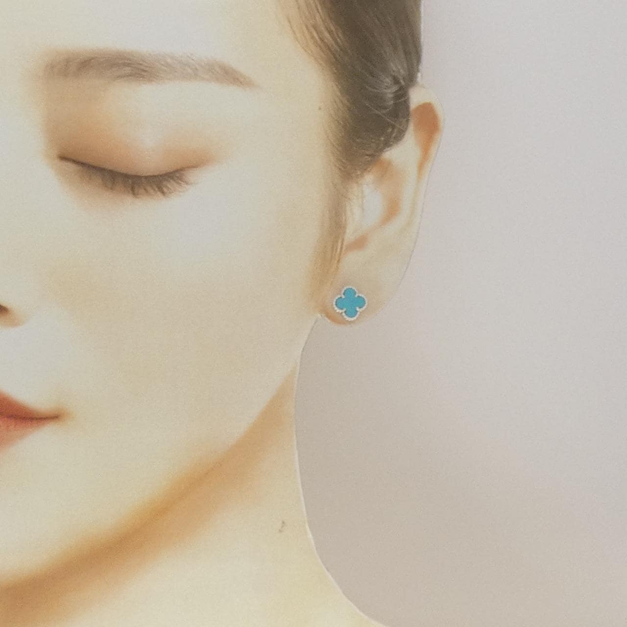 ヴァンクリーフ&アーペル スウィートアルハンブラ ピアス