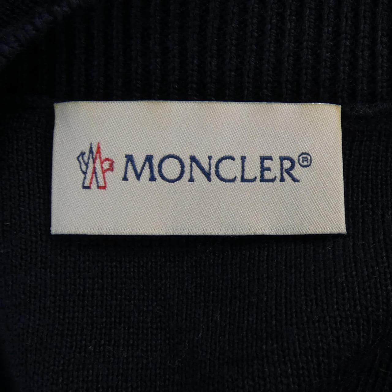 モンクレール MONCLER ダウンジャケット