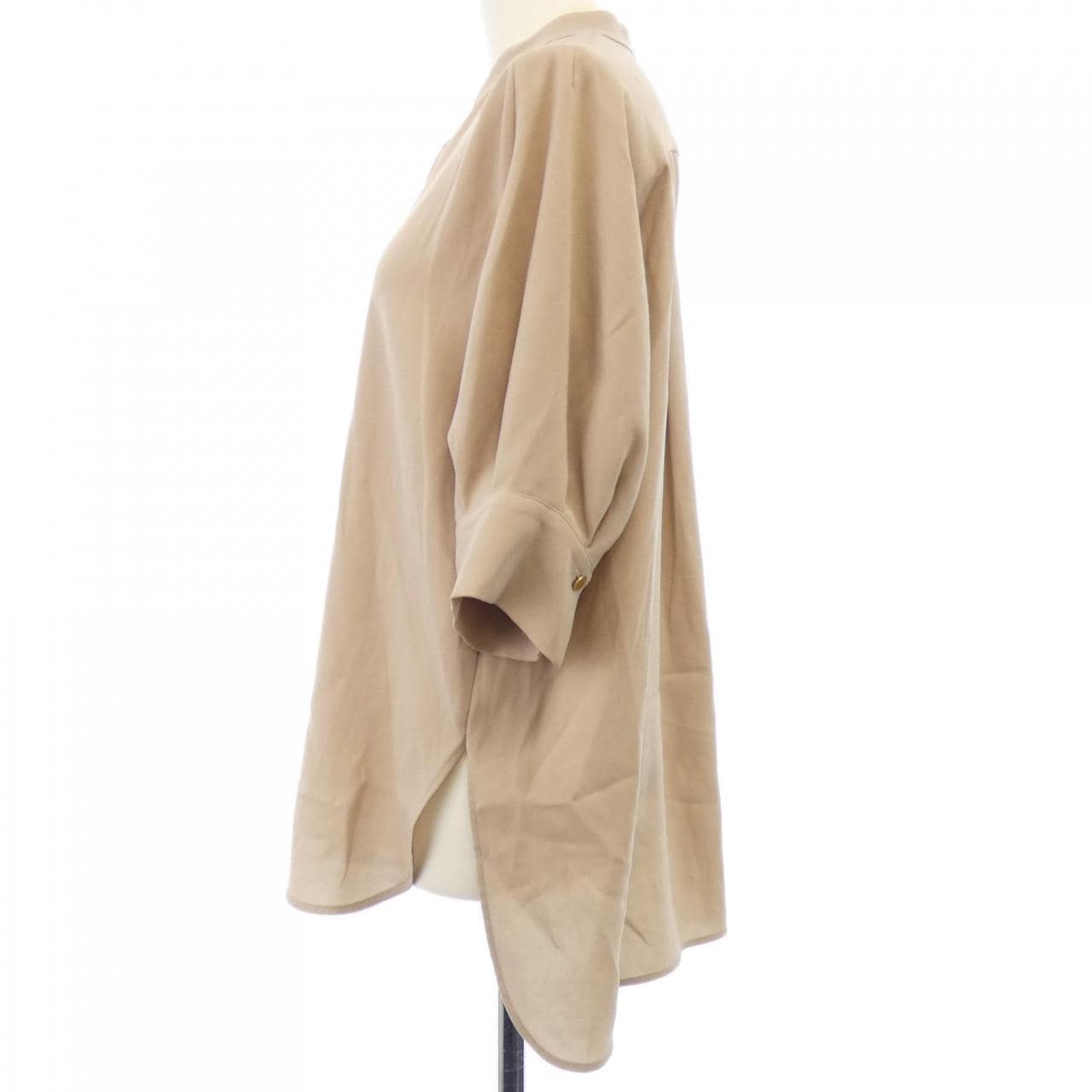 ベイジュ BEIGE. トップス