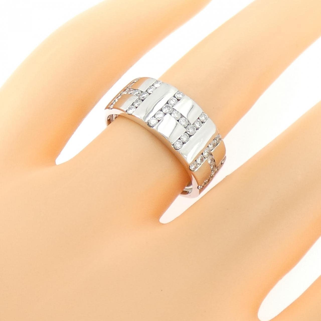 750WG イニシャルH ダイヤモンド リング 0.48CT