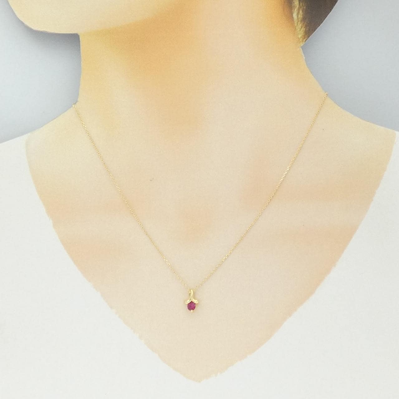 18K Yellow Gold Ruby Necklace 0.25CT