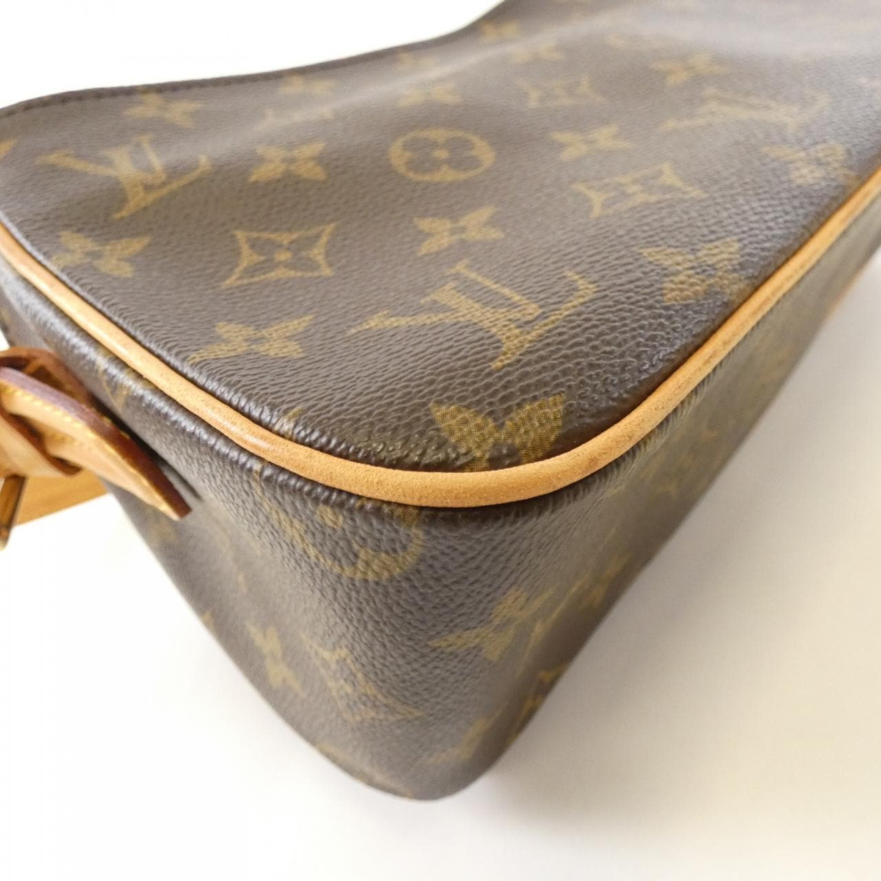 ルイヴィトン モノグラム ヴィバ シテ MM M51164 ショルダーバッグ