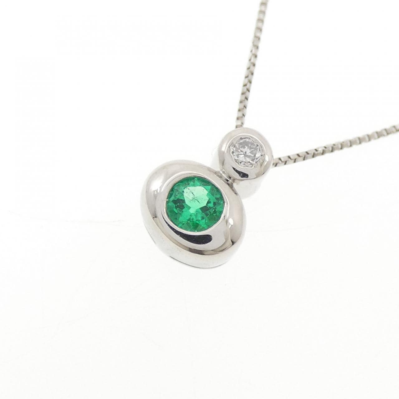 PT900/PT850 エメラルド ネックレス 0.12CT