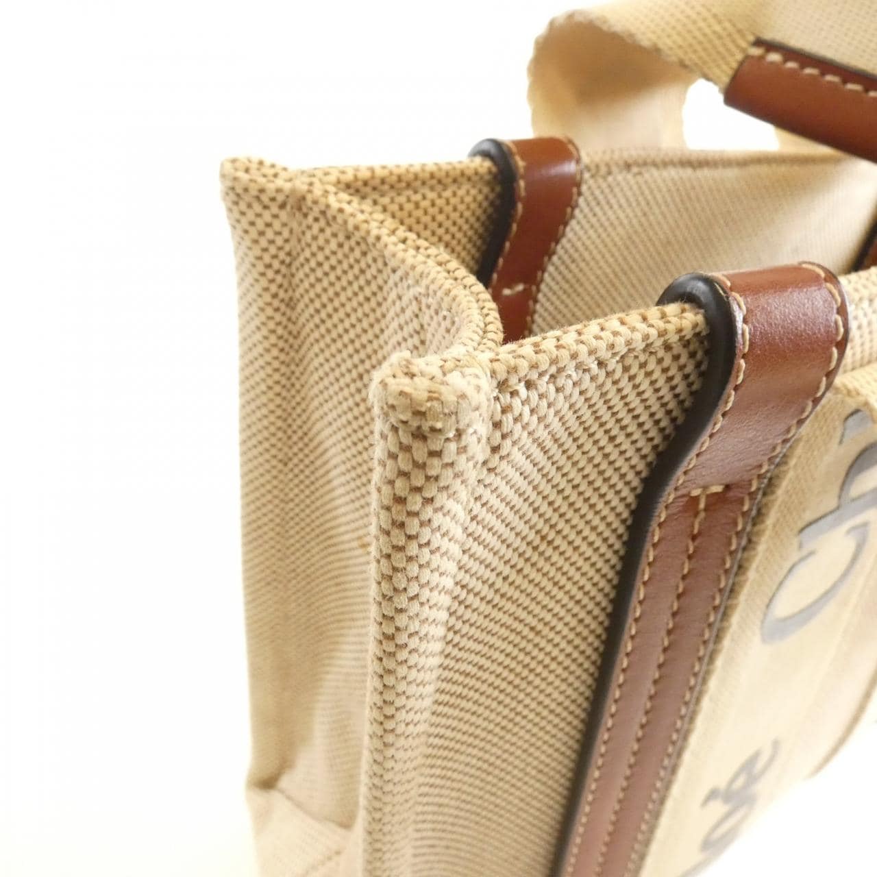 Chloe Woody小号托特包 CHC21US385 E66 包