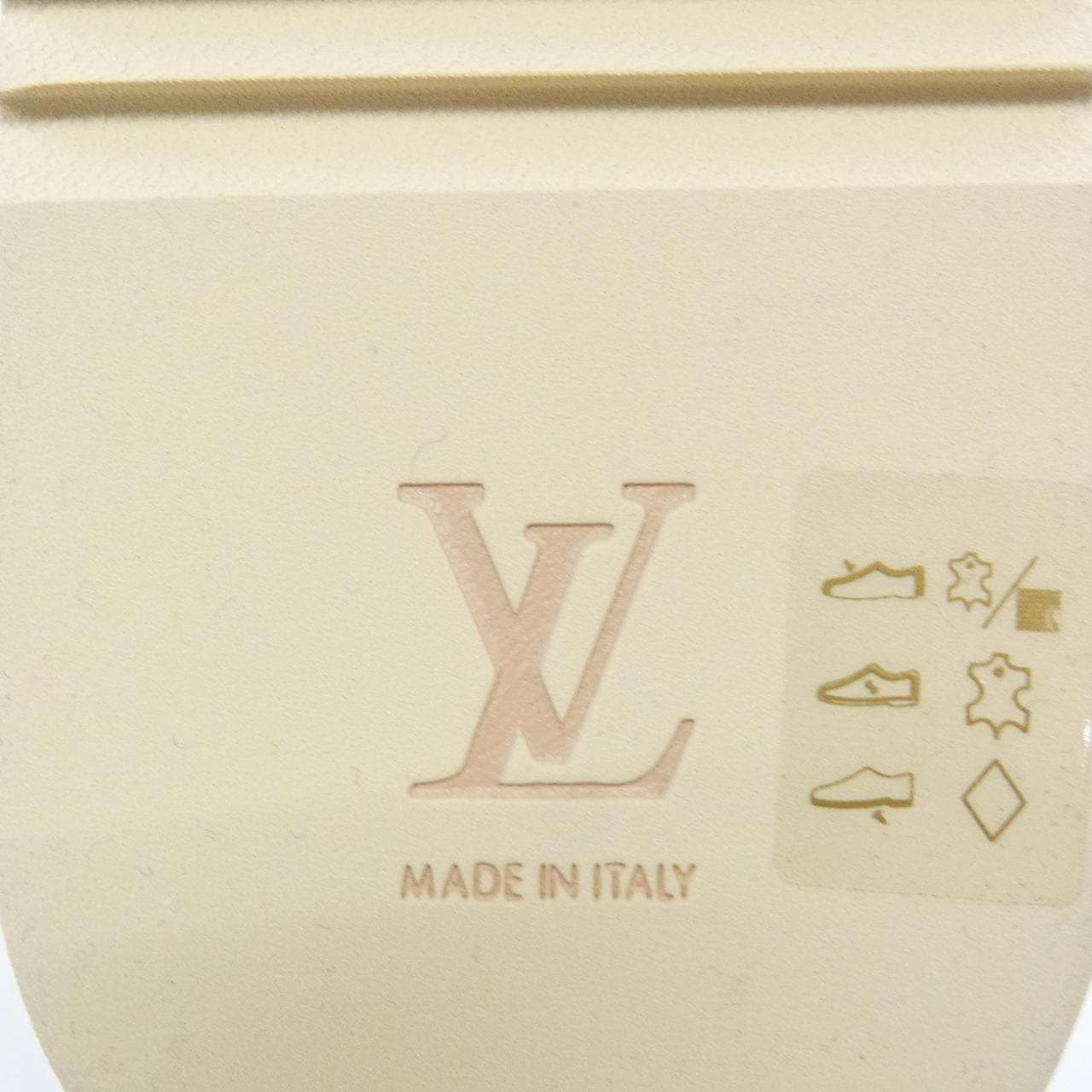 ルイヴィトン LOUIS VUITTON LVコージーライン　NIGO ブーツ