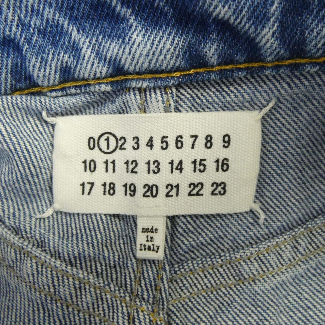 メゾンマルジェラ Maison Margiela スラッシュディテール S51LA0051 ジーンズ