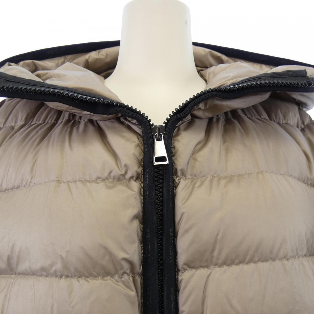 モンクレール MONCLER BUNIUM ダウンジャケット