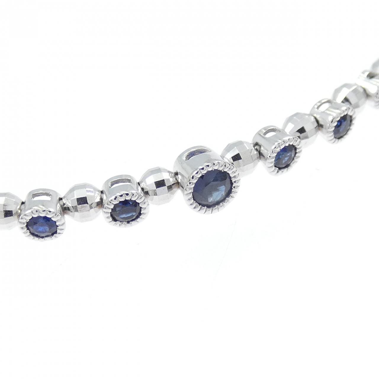 K18WG サファイヤ バングル 0.33CT