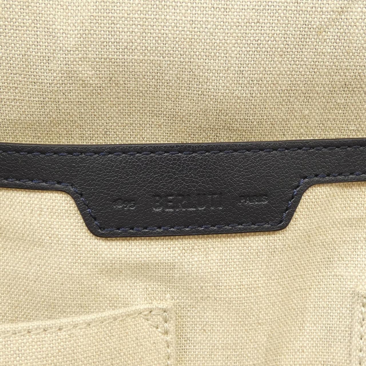 Berluti Time Off Scritto Swipe 皮革背包