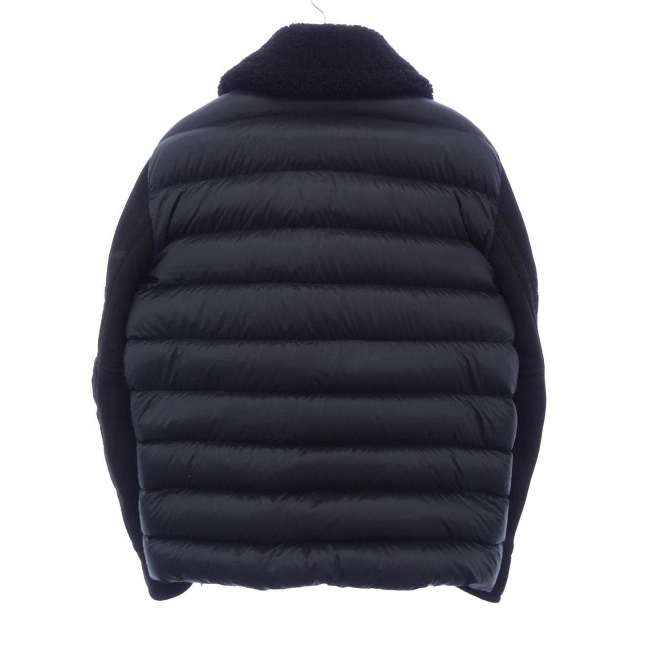 モンクレール MONCLER ダウンジャケット