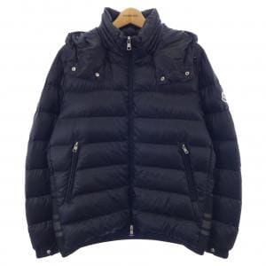 モンクレール MONCLER ダウンジャケット