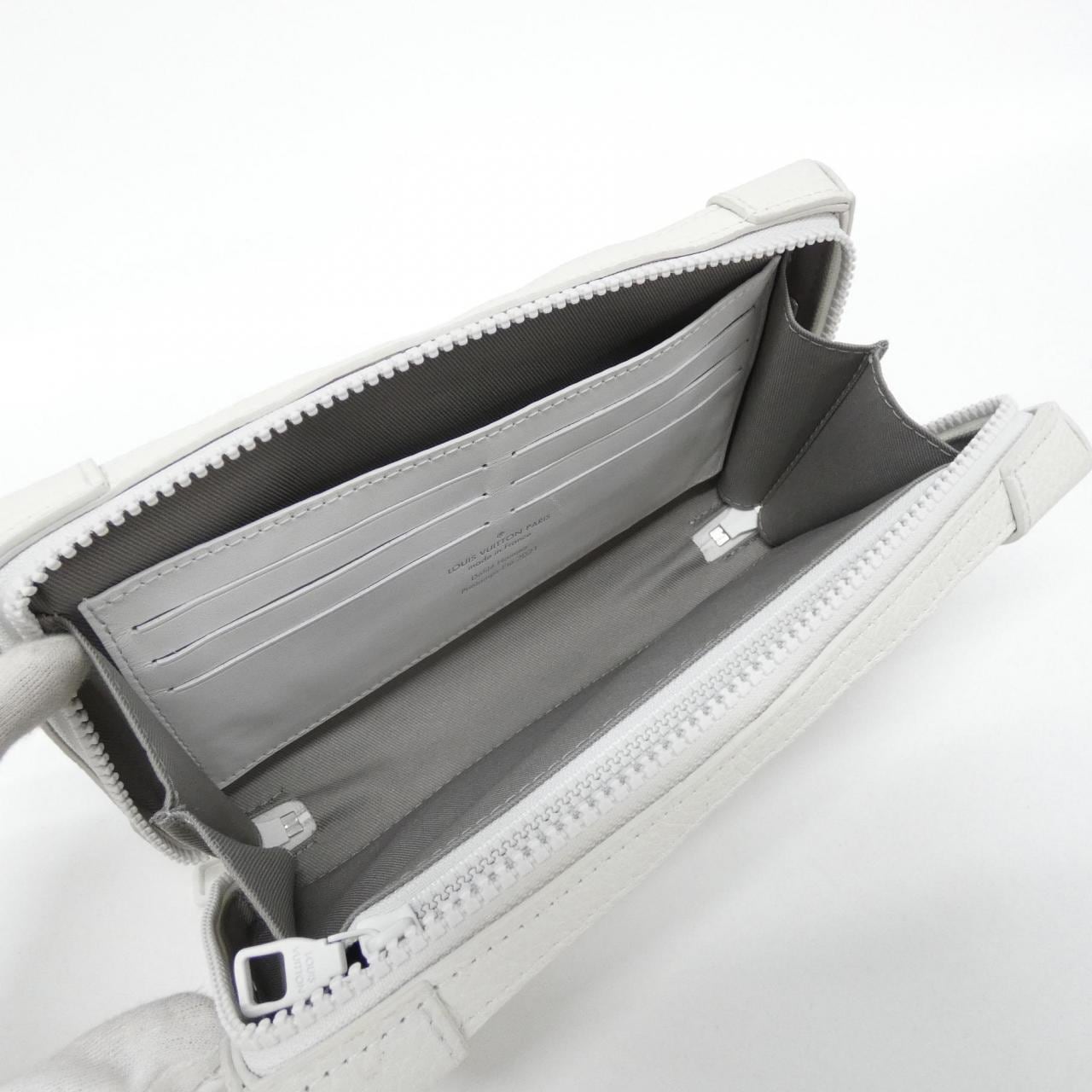 ルイヴィトン トリヨン モノグラム(LVフレンズ) ソフトトランク M80146 ショルダーバッグ