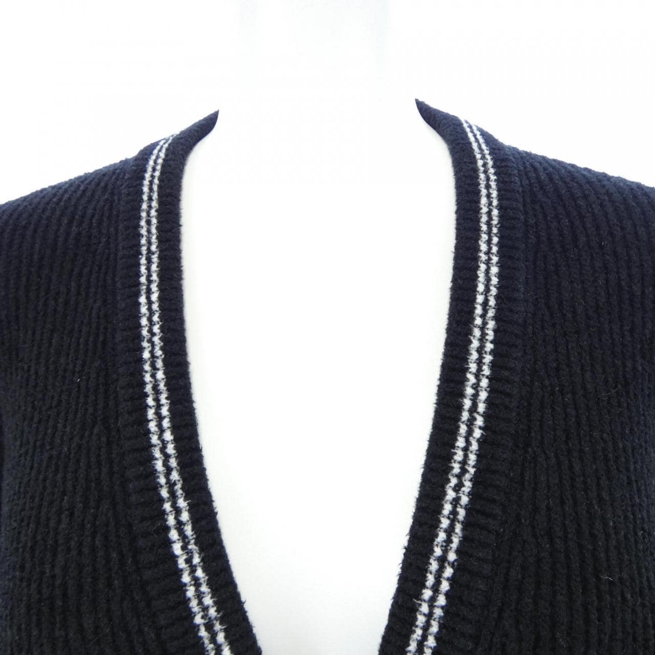 シャネル CHANEL P73509K10521 22B カーディガン