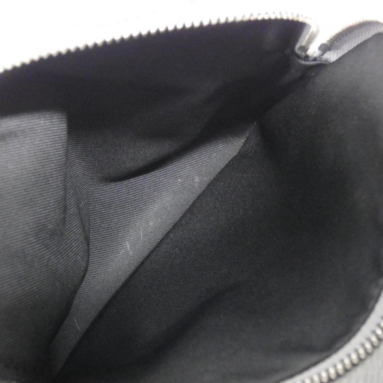 ルイヴィトン タイガ アヴェニュー スリングバッグ M30801 バッグ