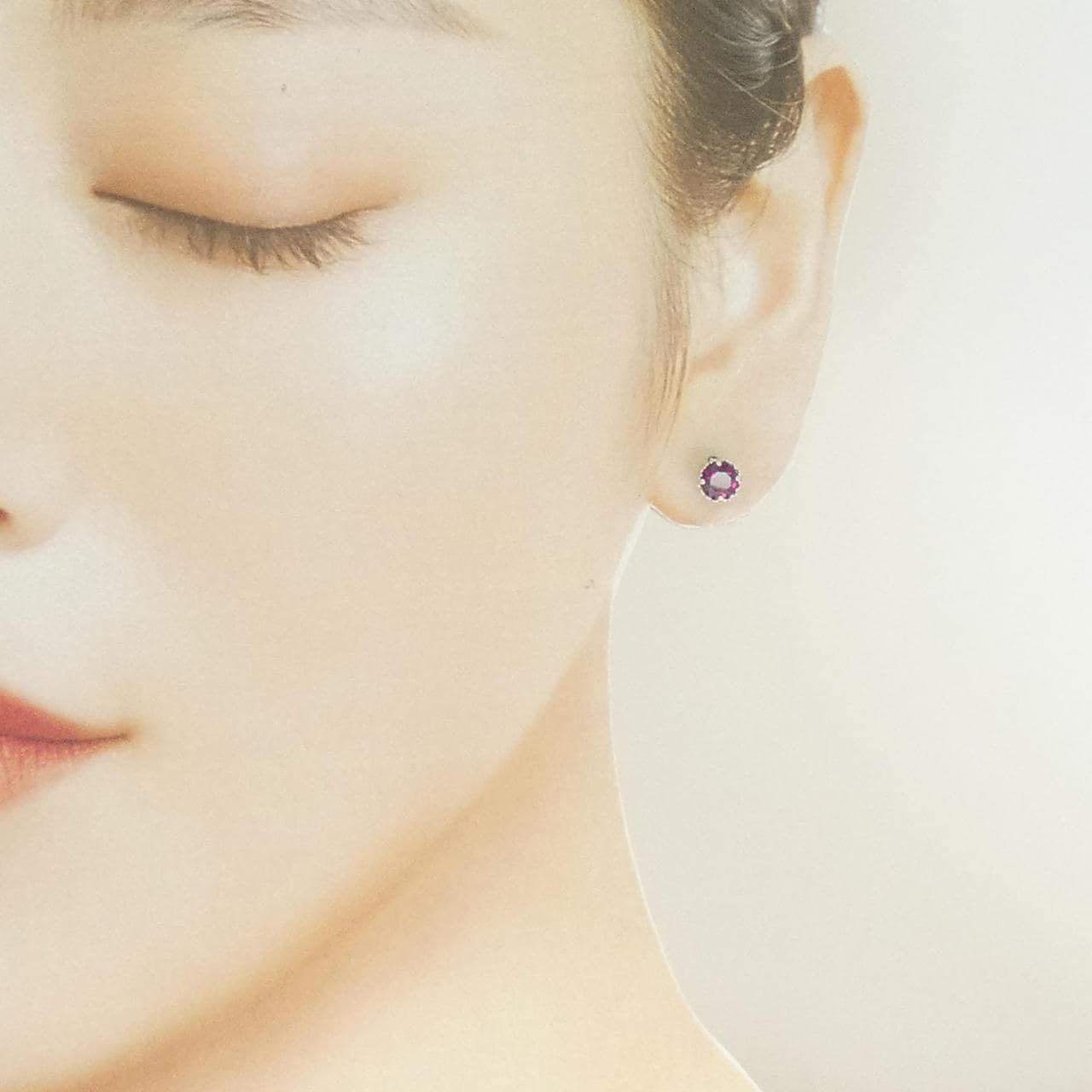 K10WG ガーネット ピアス