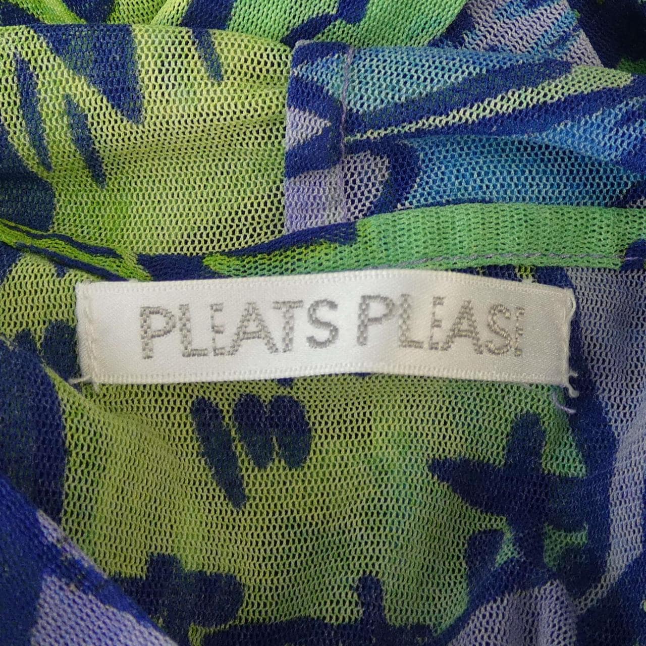 プリーツプリーズ PLEATS PLEASE 2007 コミック PP72-JR762 7562032 パーカー