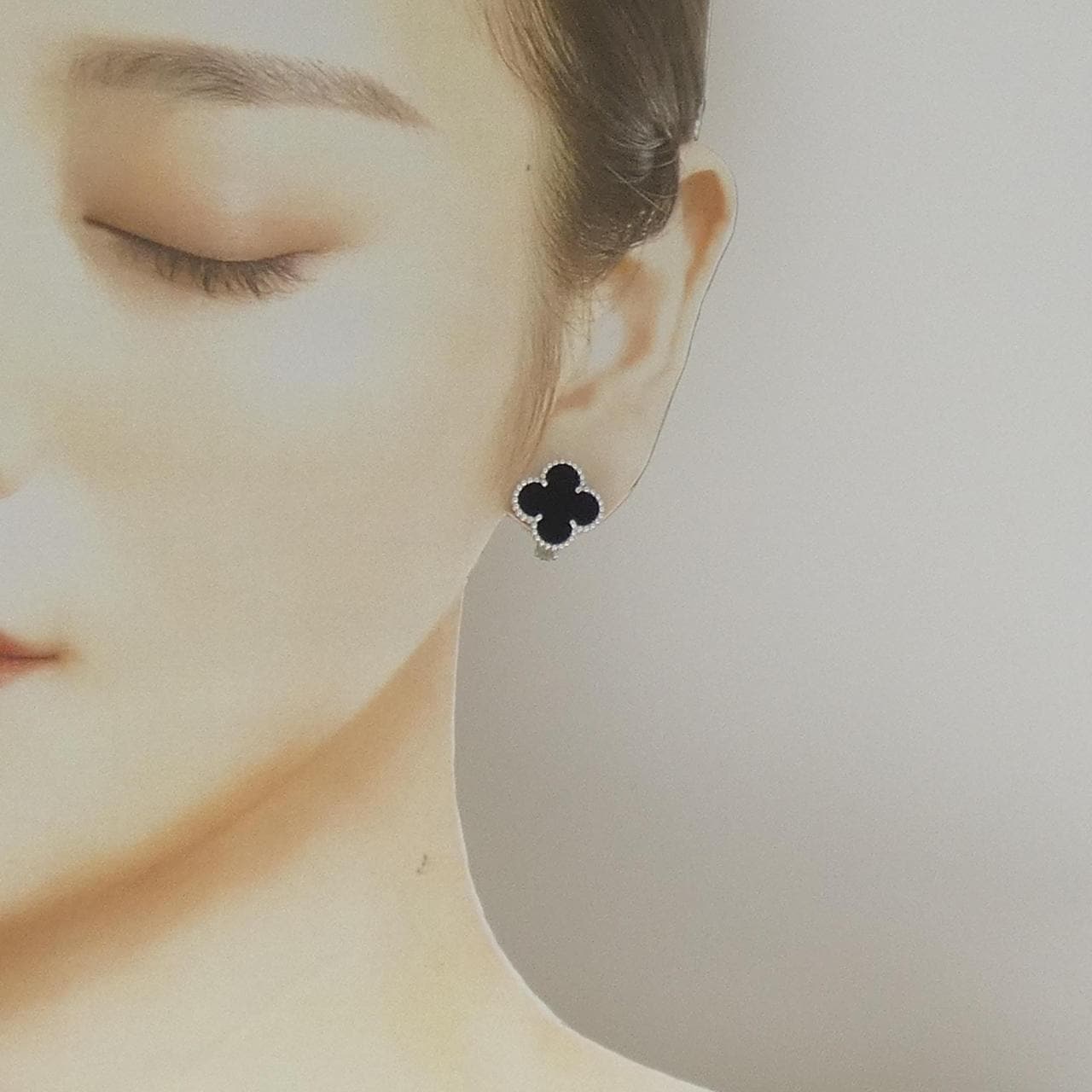 ヴァンクリーフ&アーペル ヴィンテージアルハンブラ ピアス