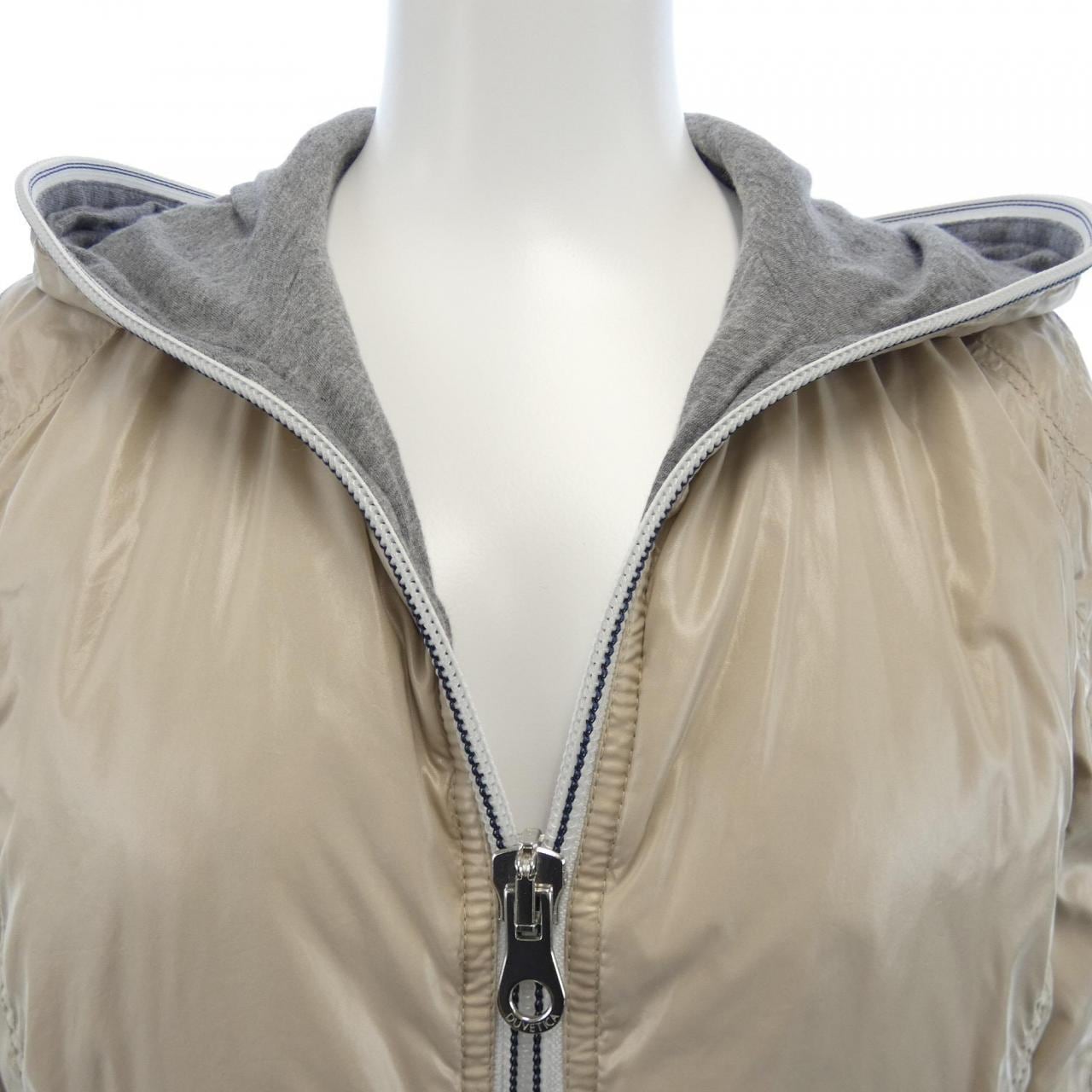 デュベティカ DUVETICA Acanto ダウンジャケット