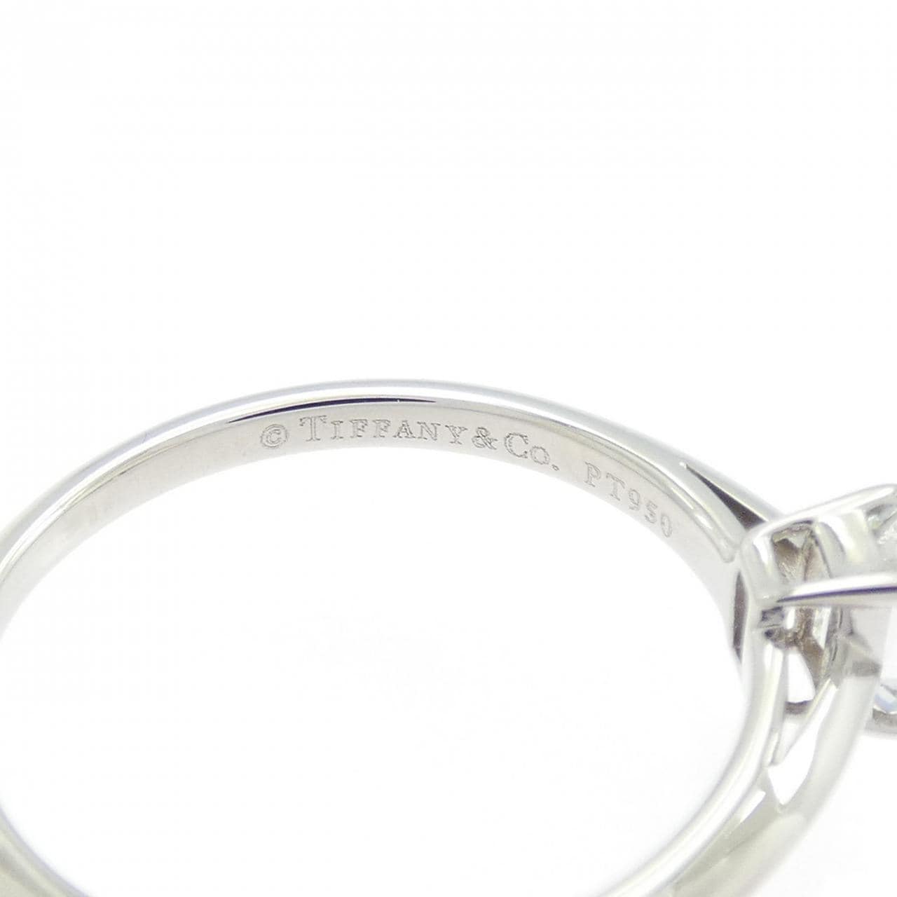 ティファニー エメラルドカット リング 0.31CT G VVS1