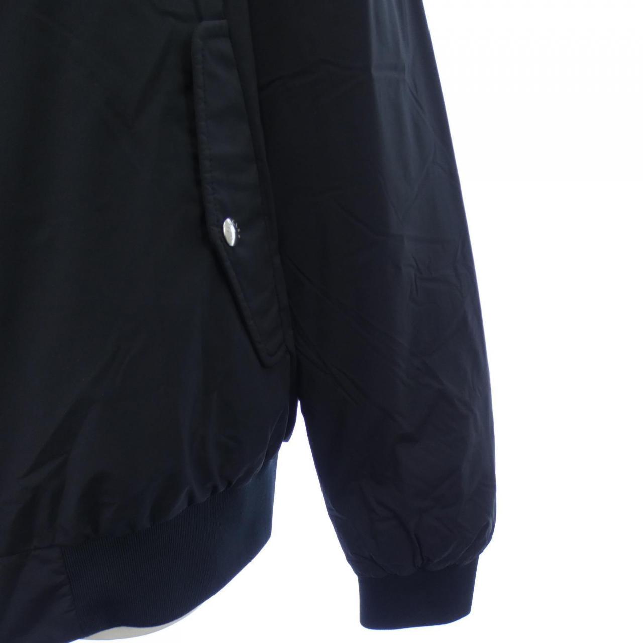モンクレール MONCLER ダウンジャケット