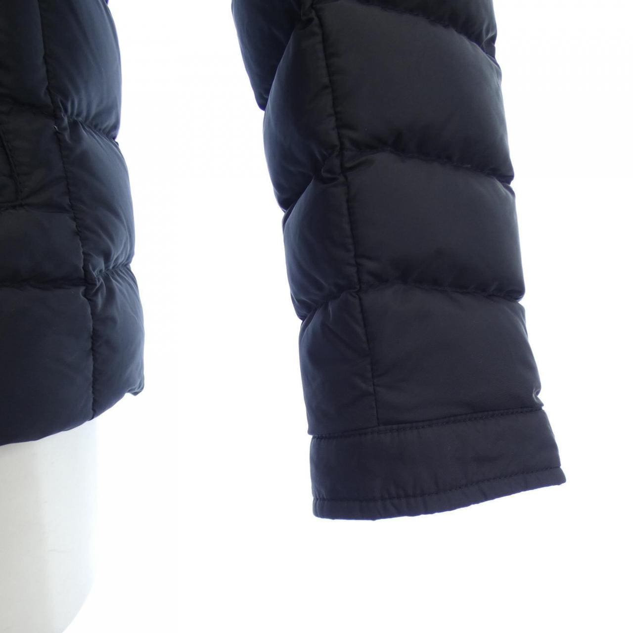 モンクレール MONCLER ダウンジャケット