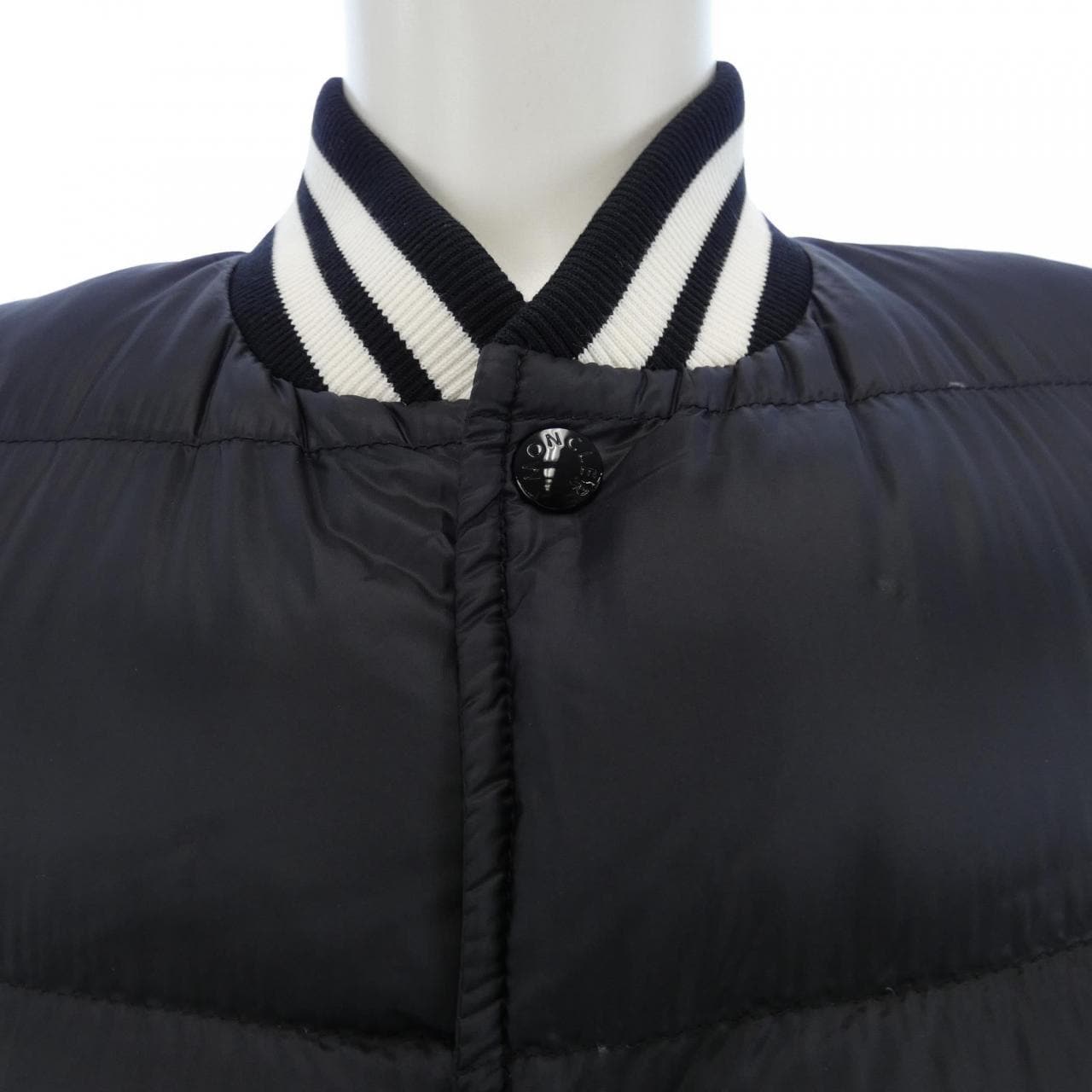 モンクレール MONCLER ダウンジャケット
